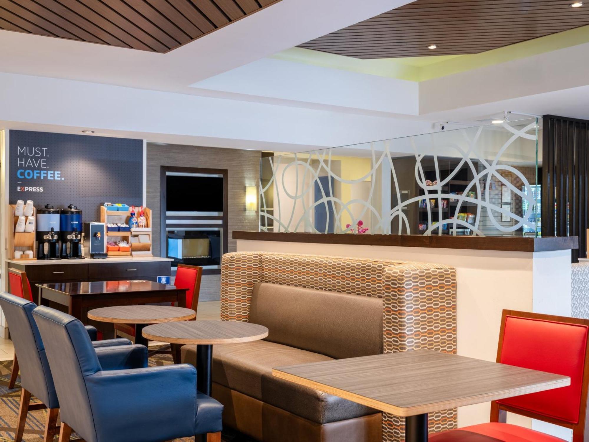 Holiday Inn Express & Suites Chicago-Libertyville By Ihg Εξωτερικό φωτογραφία